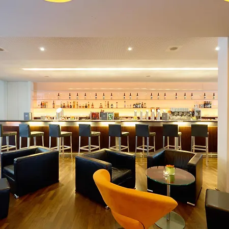 & Restaurant Am فندق 4*